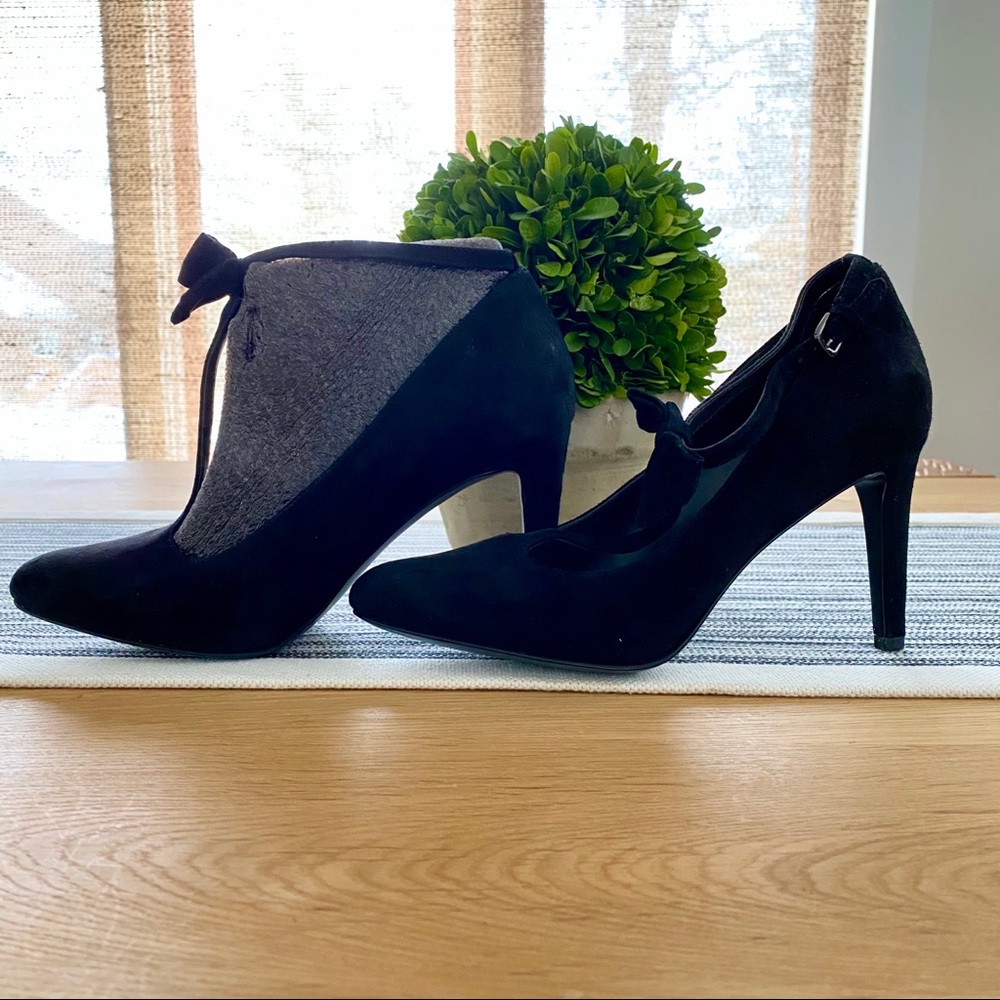 Nine West T-Strap Bow Stiletto Pumps sz 7.5